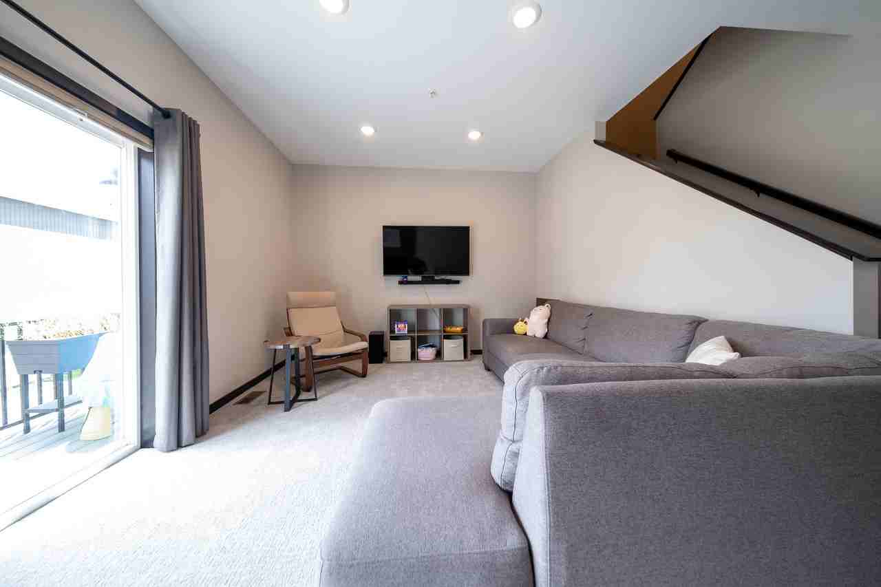 10240 3rd St Ne #D - Photo 6 of 27