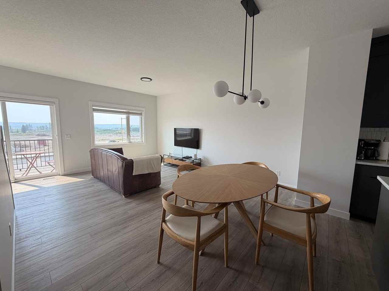 44 - 5750 Dene Wy - Photo 2 of 17