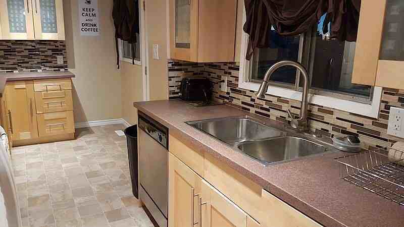 3520 49 St Nw - Photo 4 of 14