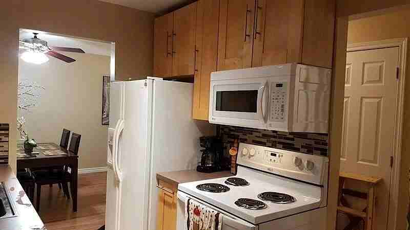 3520 49 St Nw - Photo 5 of 14