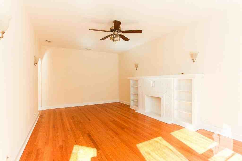 3428 W Parker Ave #3428-2 - Photo 3 of 15