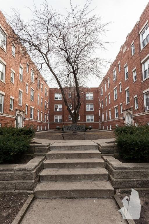 947 W Cornelia Ave #957-1A - Photo 2 of 11