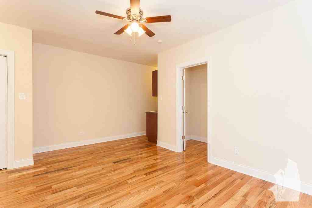 947 W Cornelia Ave #957-1A - Photo 5 of 11