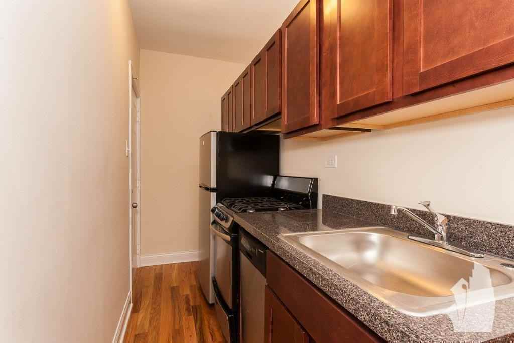 947 W Cornelia Ave #957-1A - Photo 6 of 11