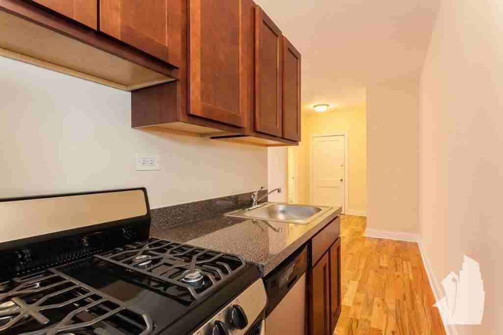 947 W Cornelia Ave #957-1A - Photo 7 of 11