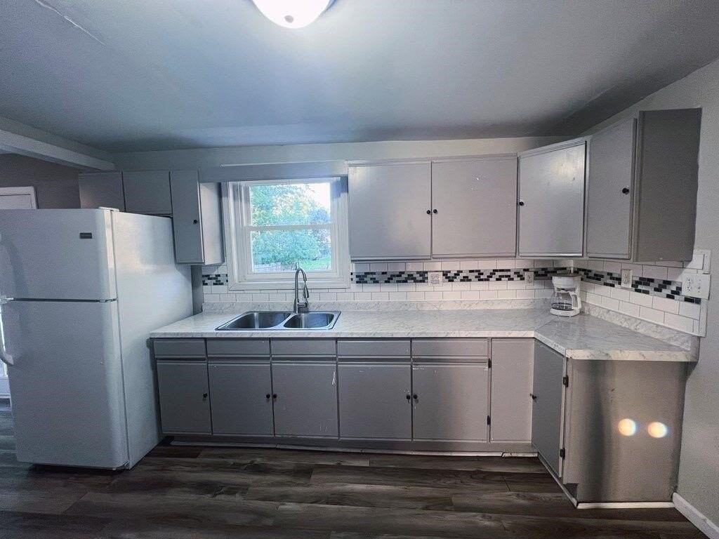 708 Johnson St - Photo 5 of 13