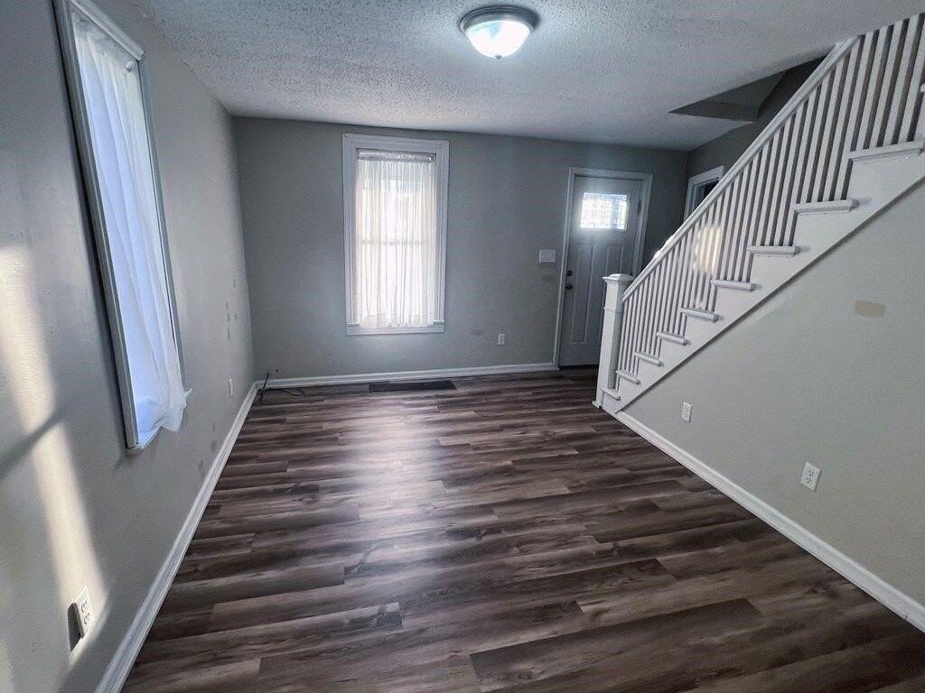 708 Johnson St - Photo 7 of 13