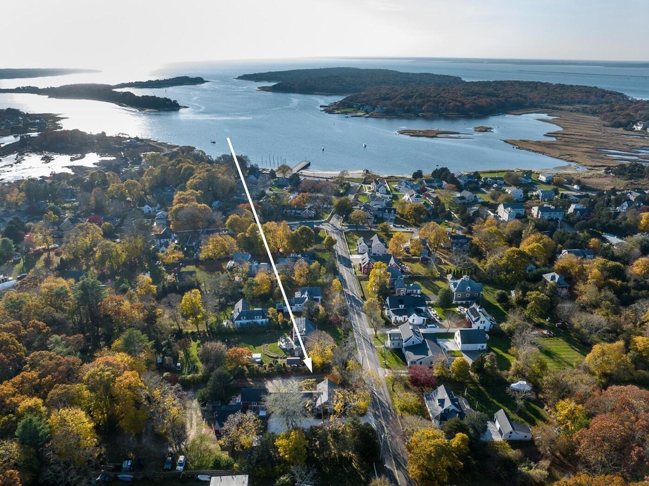 415 Barlows Landing Rd - Photo 2 of 33