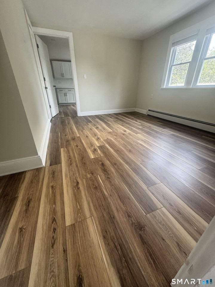 744 Park St #3rdFL - Photo 3 of 9