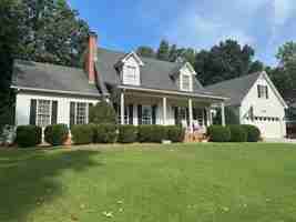 featured image of 2607 Foxmore Cir