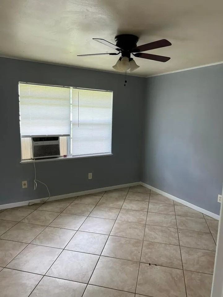 700 Corley St - Photo 4 of 8