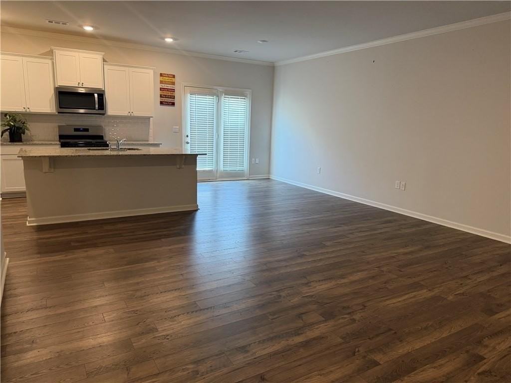 3101 Greyton Dr - Photo 3 of 18