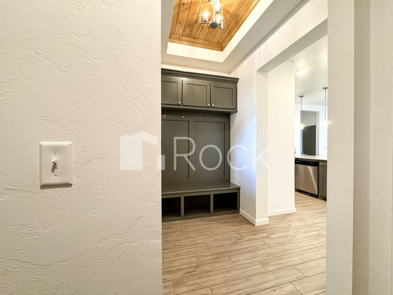 1113 Magnolia Dr - Photo 5 of 44