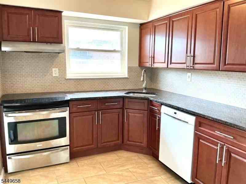 34 Deanna Dr #83 - Photo 6 of 15