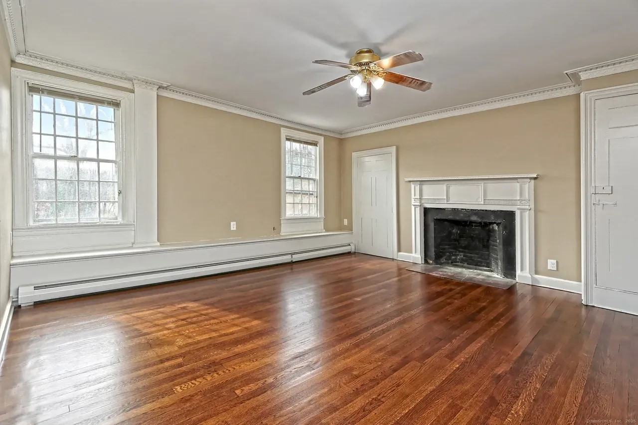 562 Amity Road #D - Photo 2 of 9