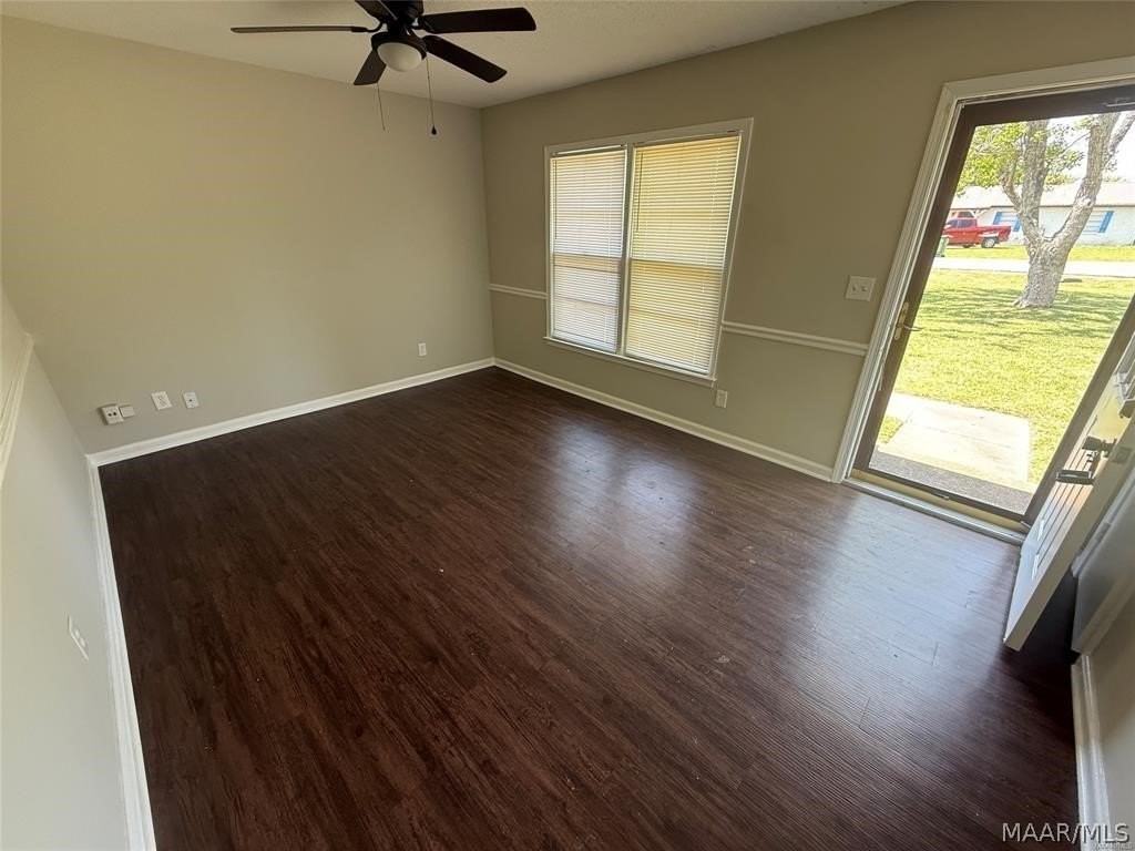 3211 Hackberry Ln - Photo 2 of 10