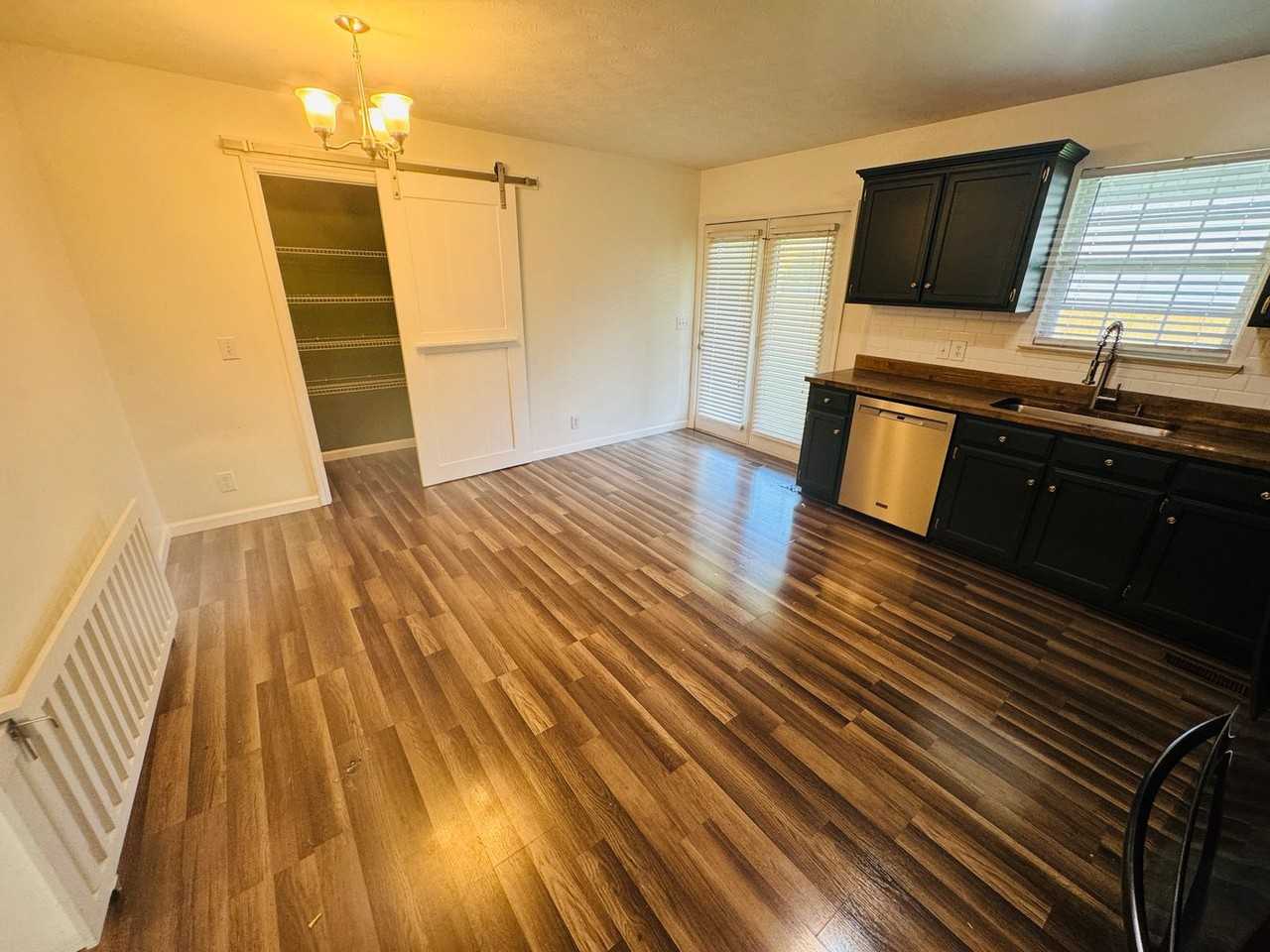 720 Fields Ln - Photo 4 of 12