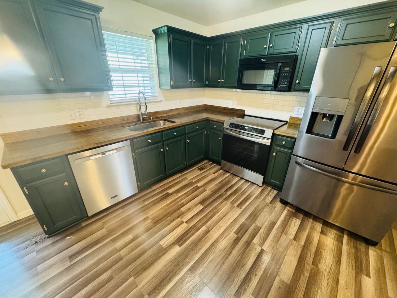 720 Fields Ln - Photo 5 of 12