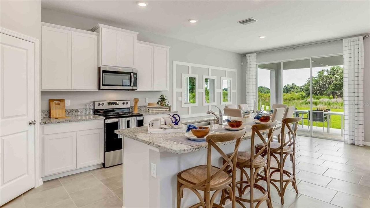 10503 Farm Hill Ave - Photo 4 of 17