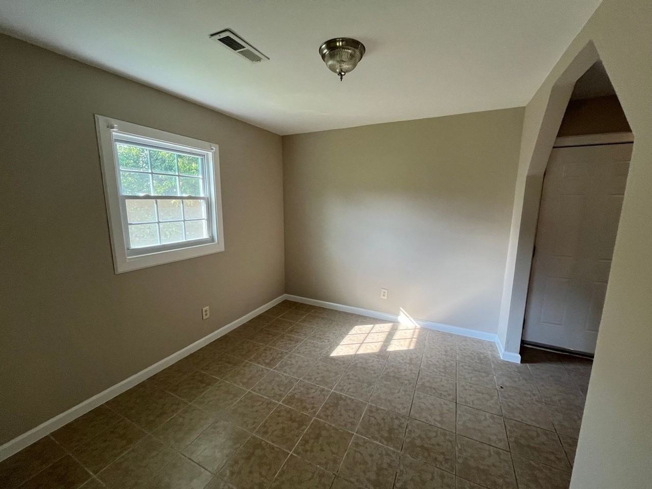 197 Wilkenson Dr Ne - Photo 4 of 10