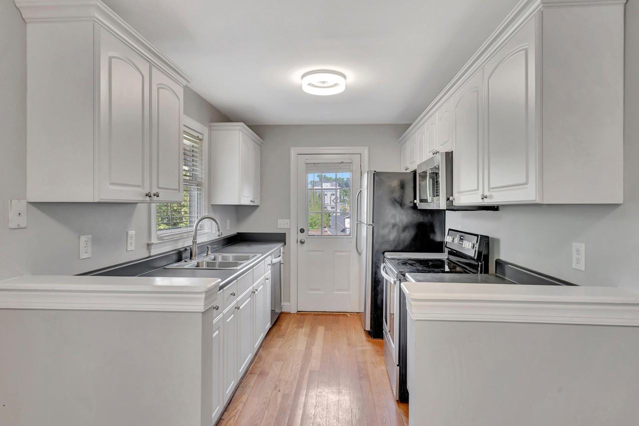 Elkins Ave - Photo 2 of 7