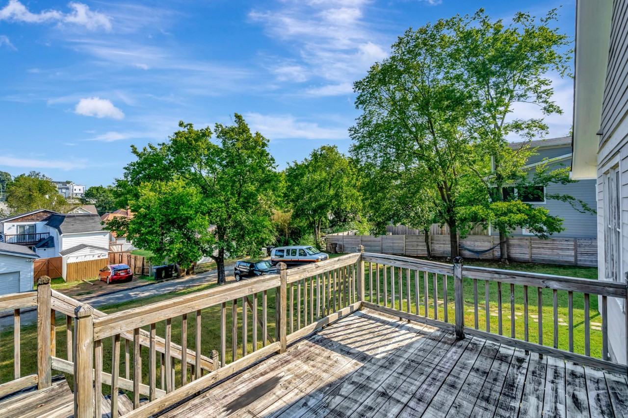 Elkins Ave - Photo 4 of 7