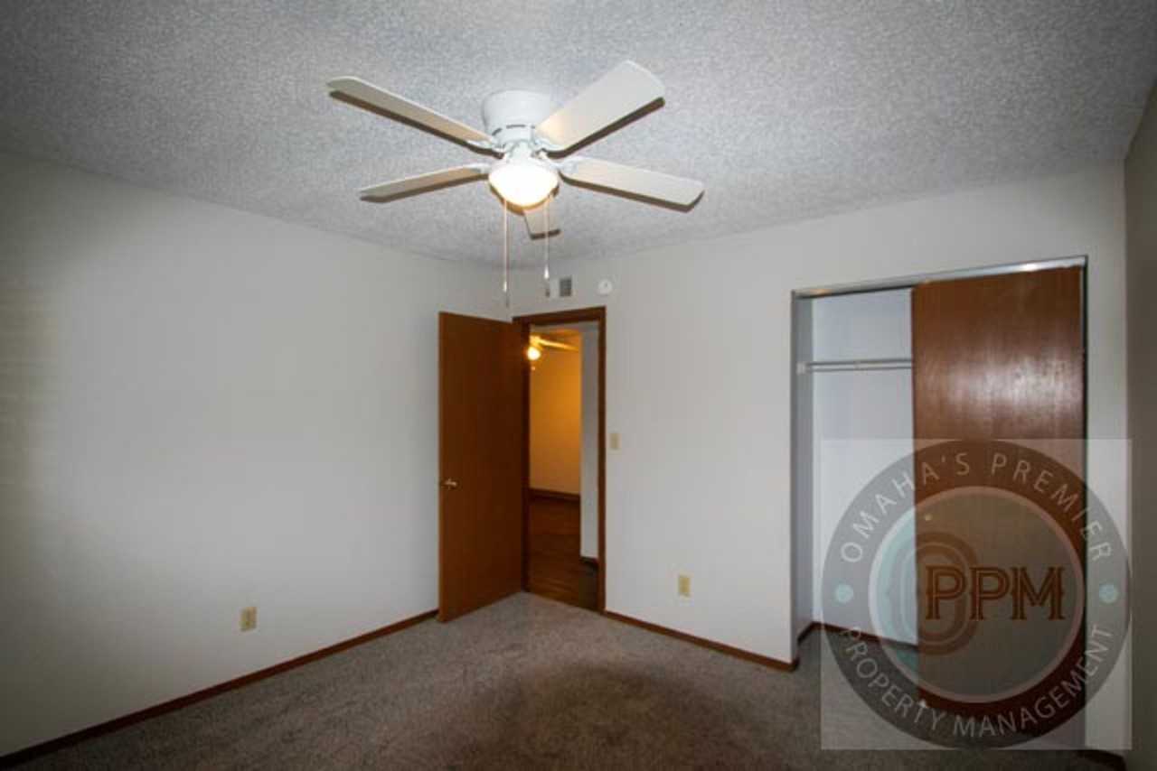 BEN APARTMENTS - Photo 7 of 26