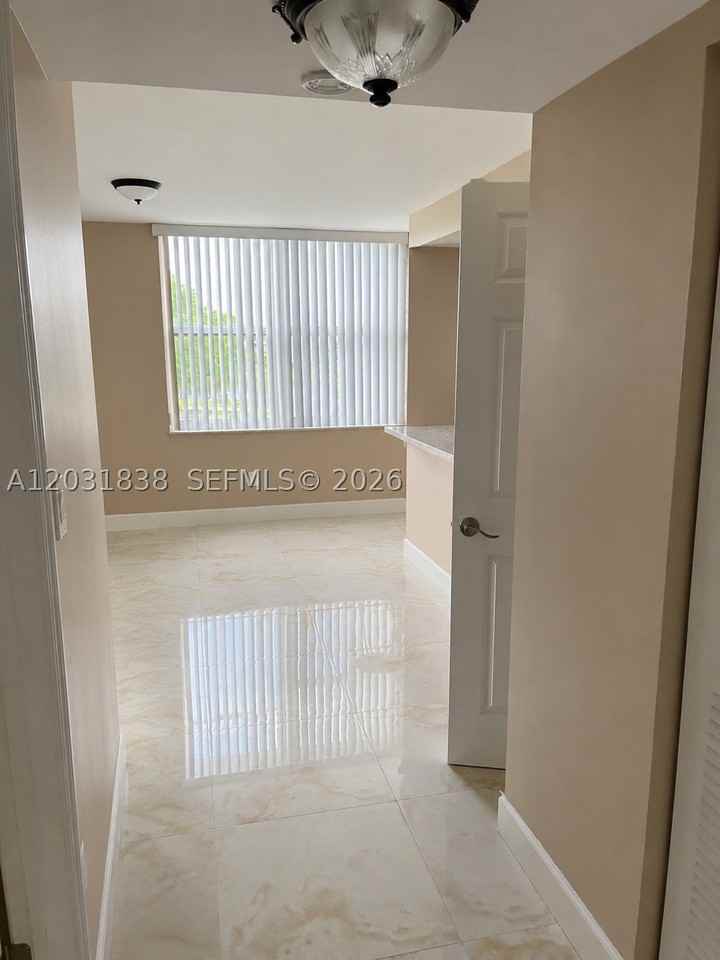 9420 Tangerine Pl #401 - Photo 3 of 32