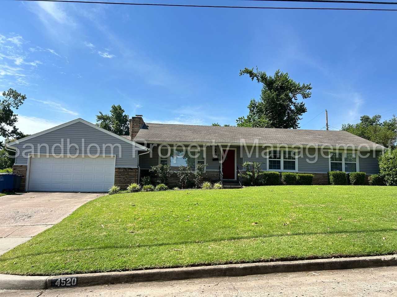 4520 E 21st Pl