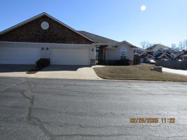 featured image of 505 Nw Fairway Villa Dr