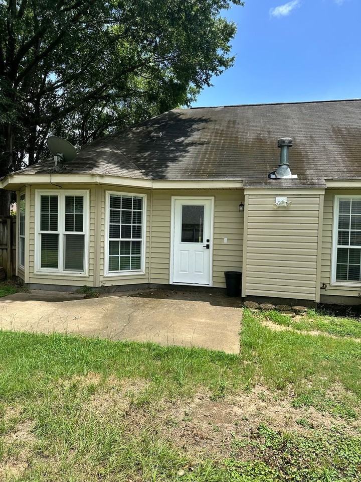 201 Belton Dr - Photo 2 of 42