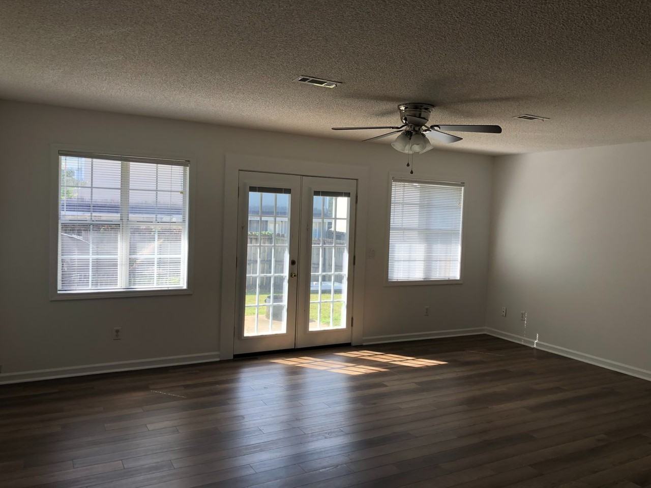 141 Commons Dr - Photo 2 of 12