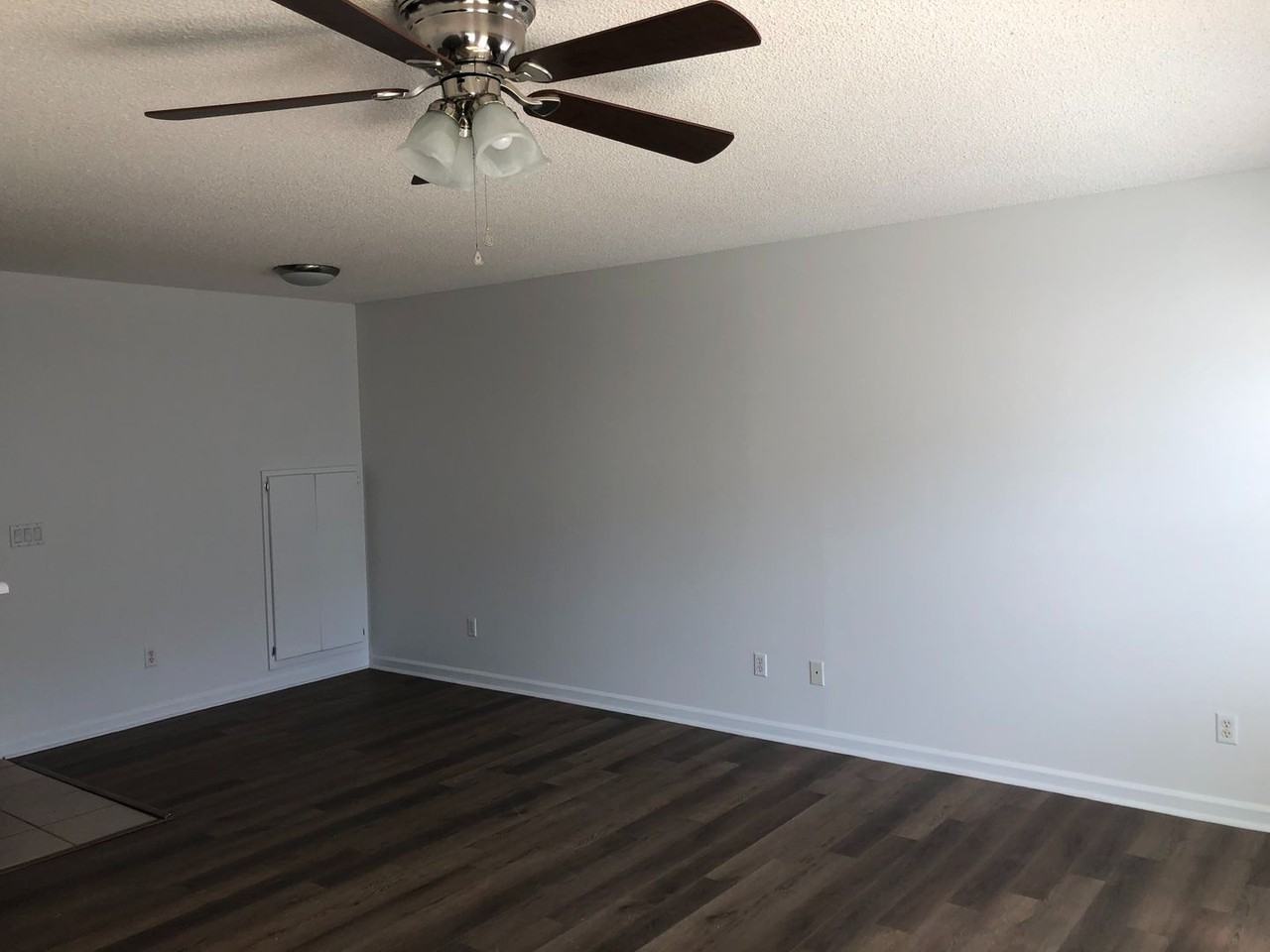 141 Commons Dr - Photo 3 of 12