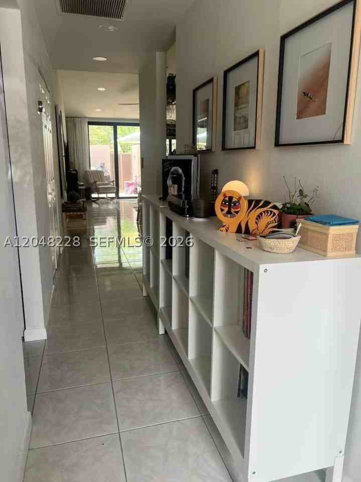 1269 Nw 123rd Ave - Photo 4 of 12