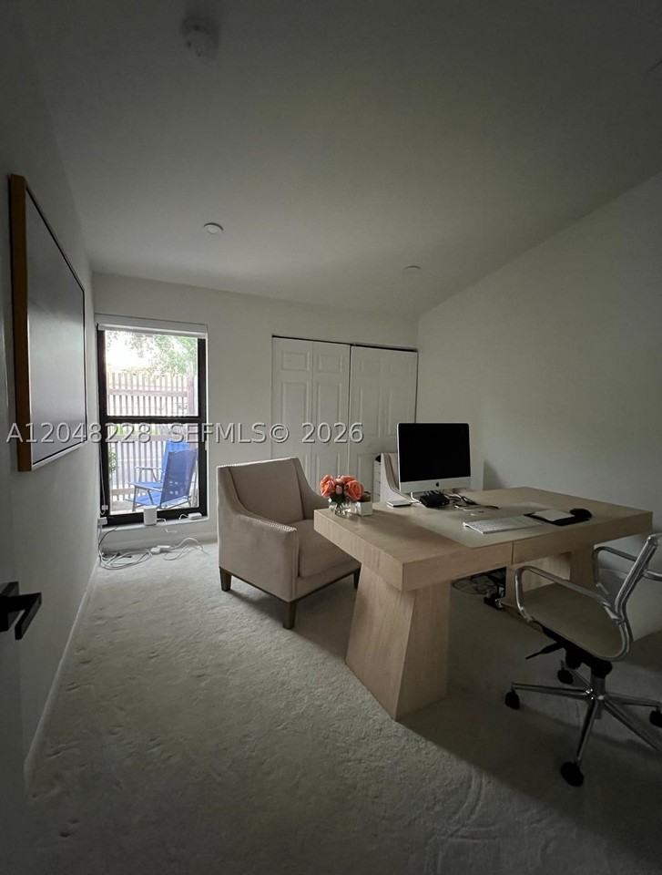 1269 Nw 123rd Ave - Photo 6 of 12