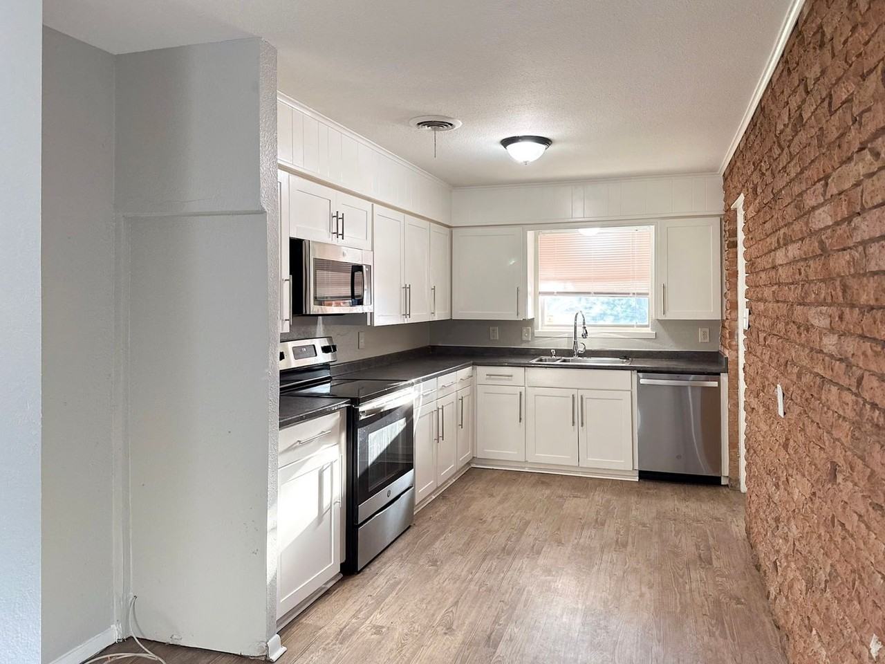 50351 Bryant St - Photo 6 of 27