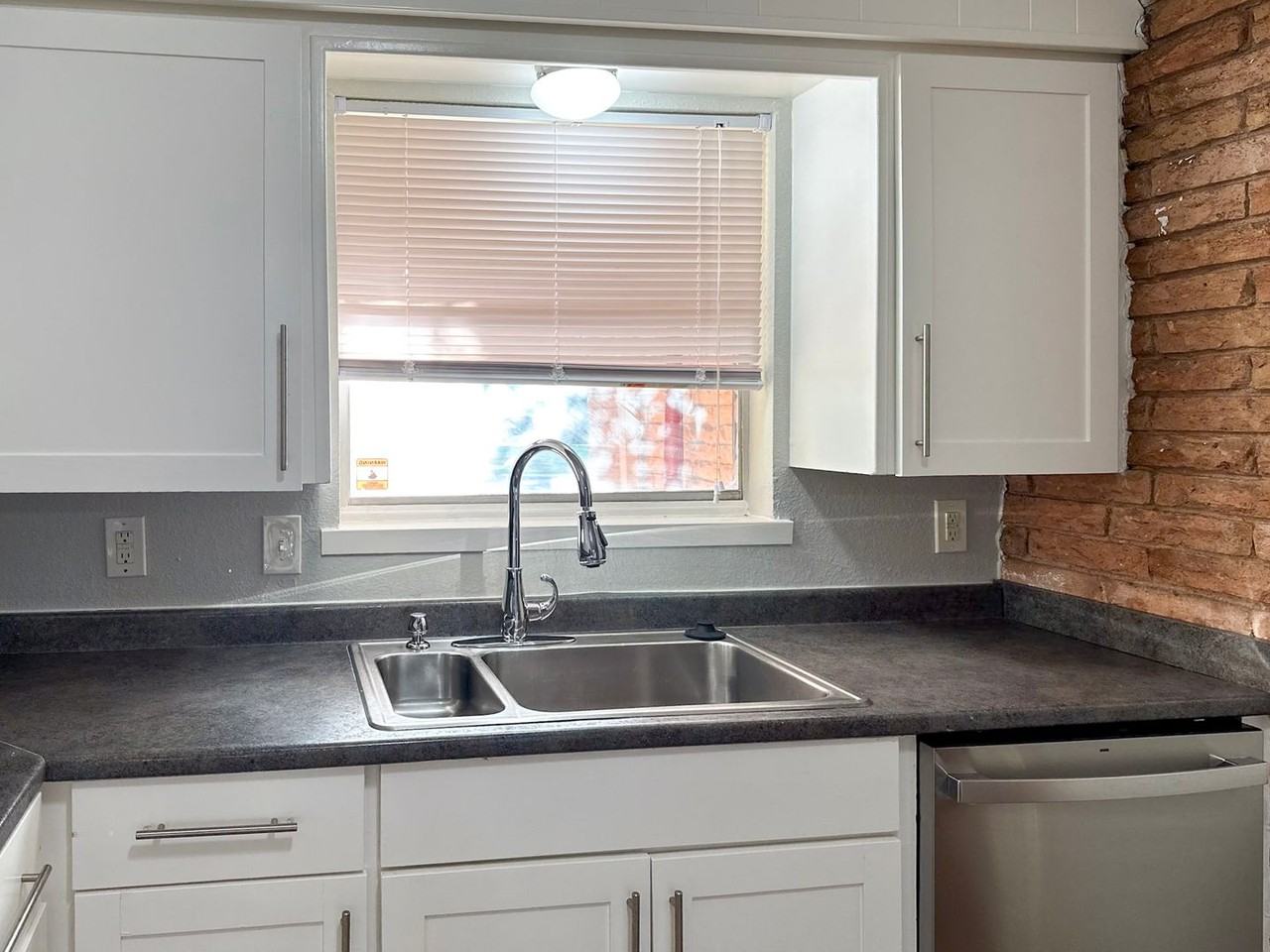 50351 Bryant St - Photo 7 of 27