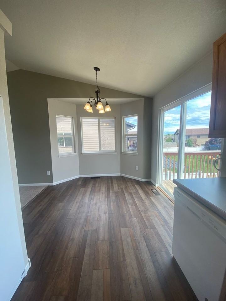 6587 Cambridge Pl - Photo 7 of 26