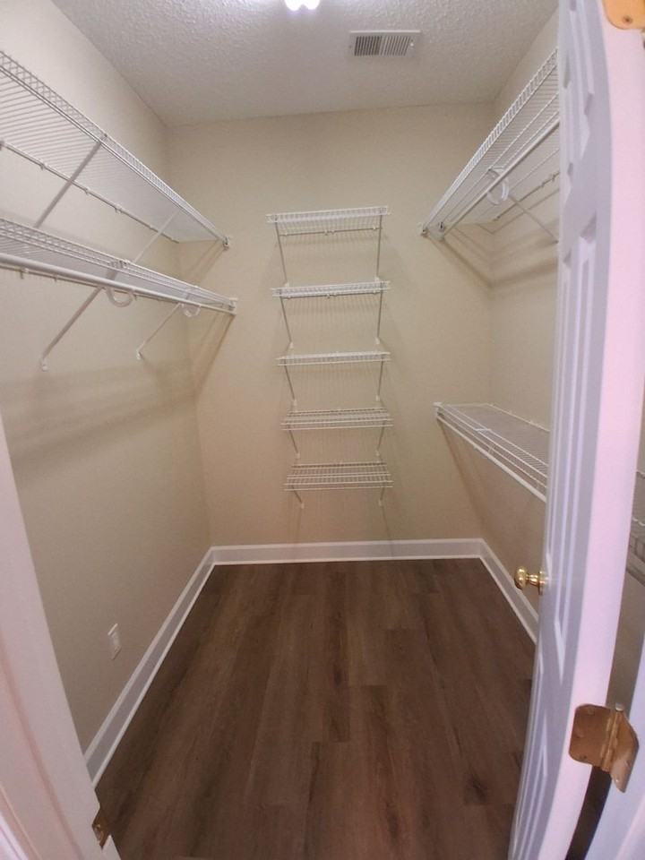 9950 Meadowood Dr - Photo 6 of 11