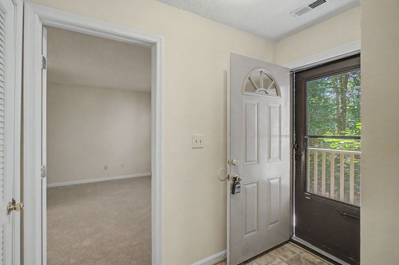 540 Pineland Cir #201 - Photo 2 of 14
