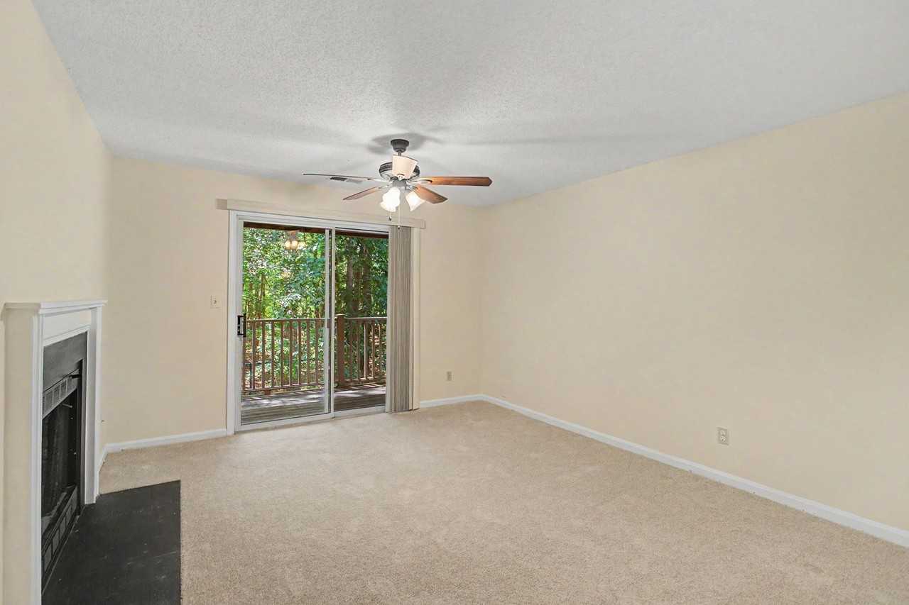 540 Pineland Cir #201 - Photo 3 of 14