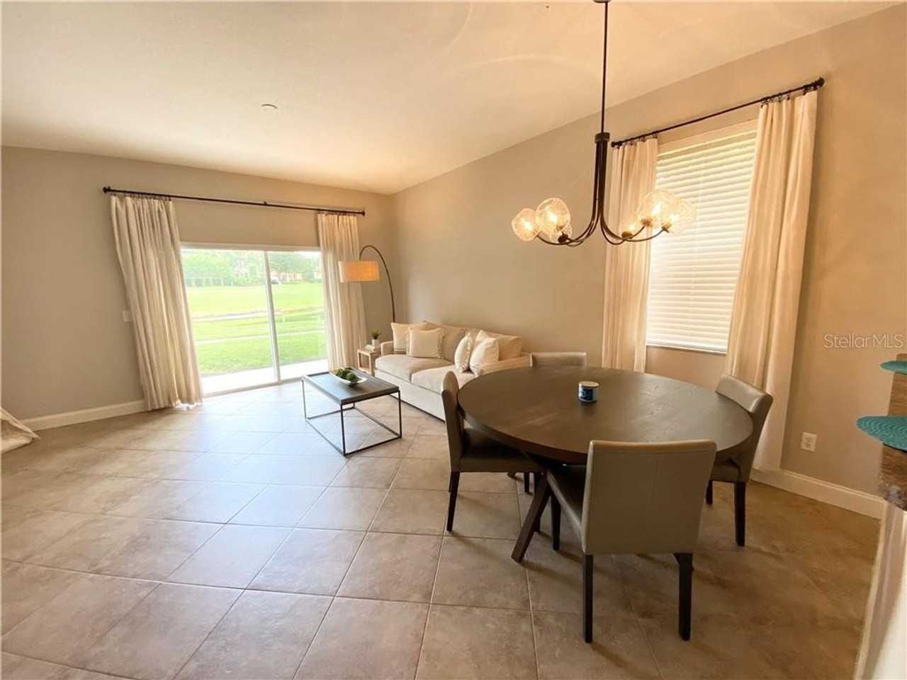 1751 Retreat View Cir - Photo 3 of 18