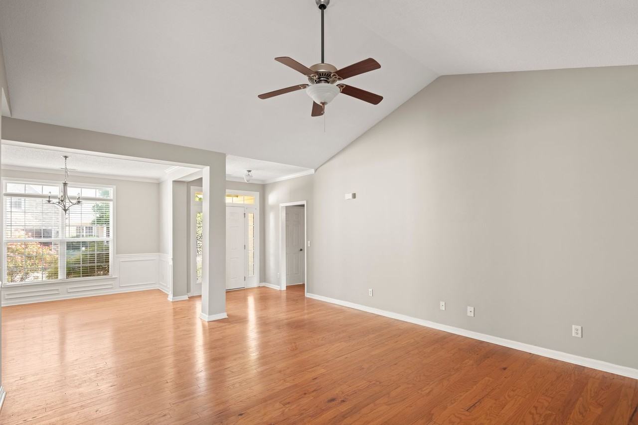 8 Hadley Park Way - Photo 3 of 24