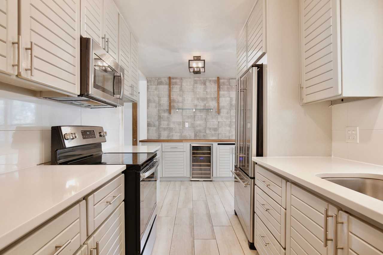2401 Albert Lee Pkwy - Photo 6 of 25