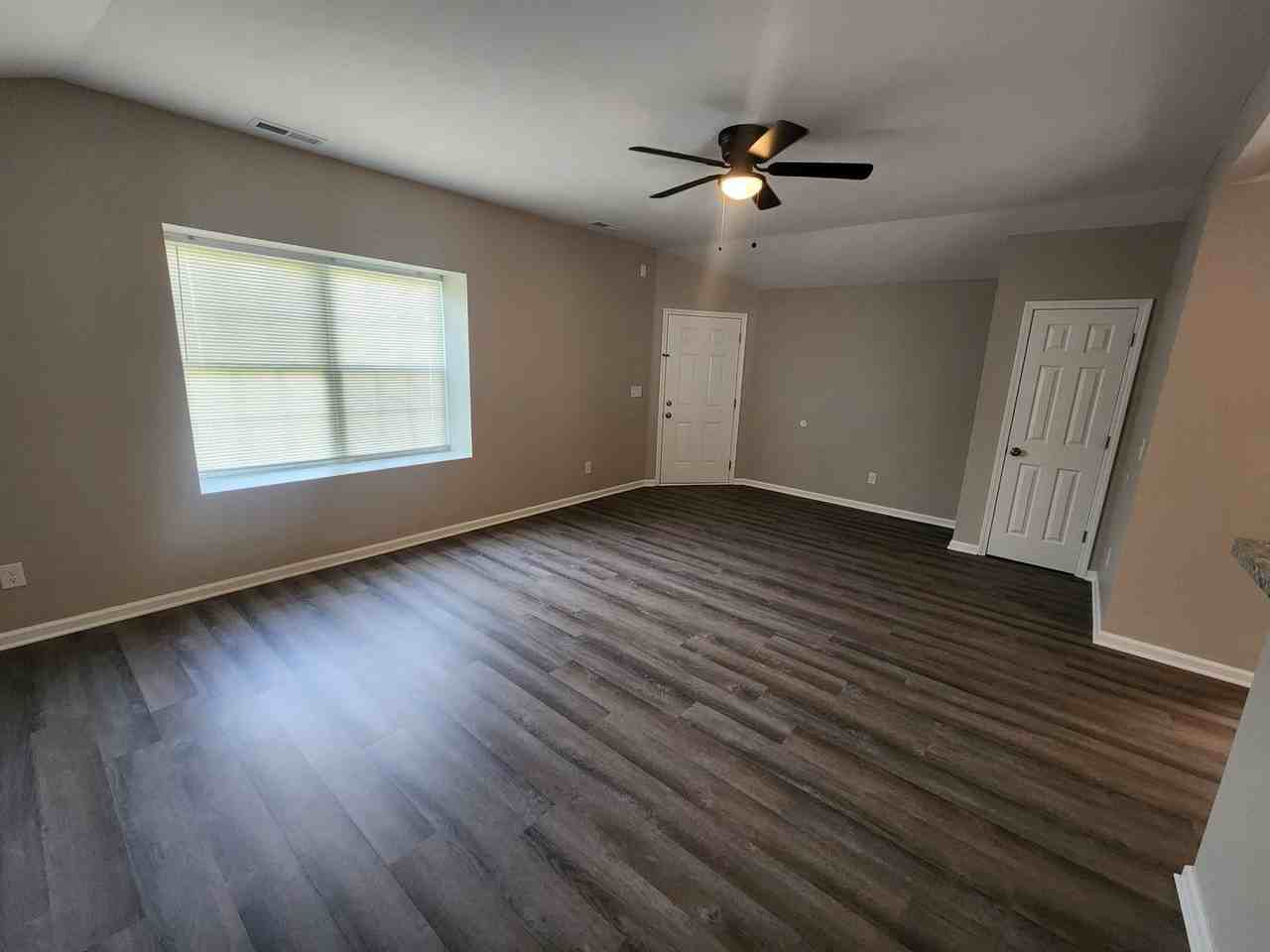 513 S 20th St - Photo 2 of 19