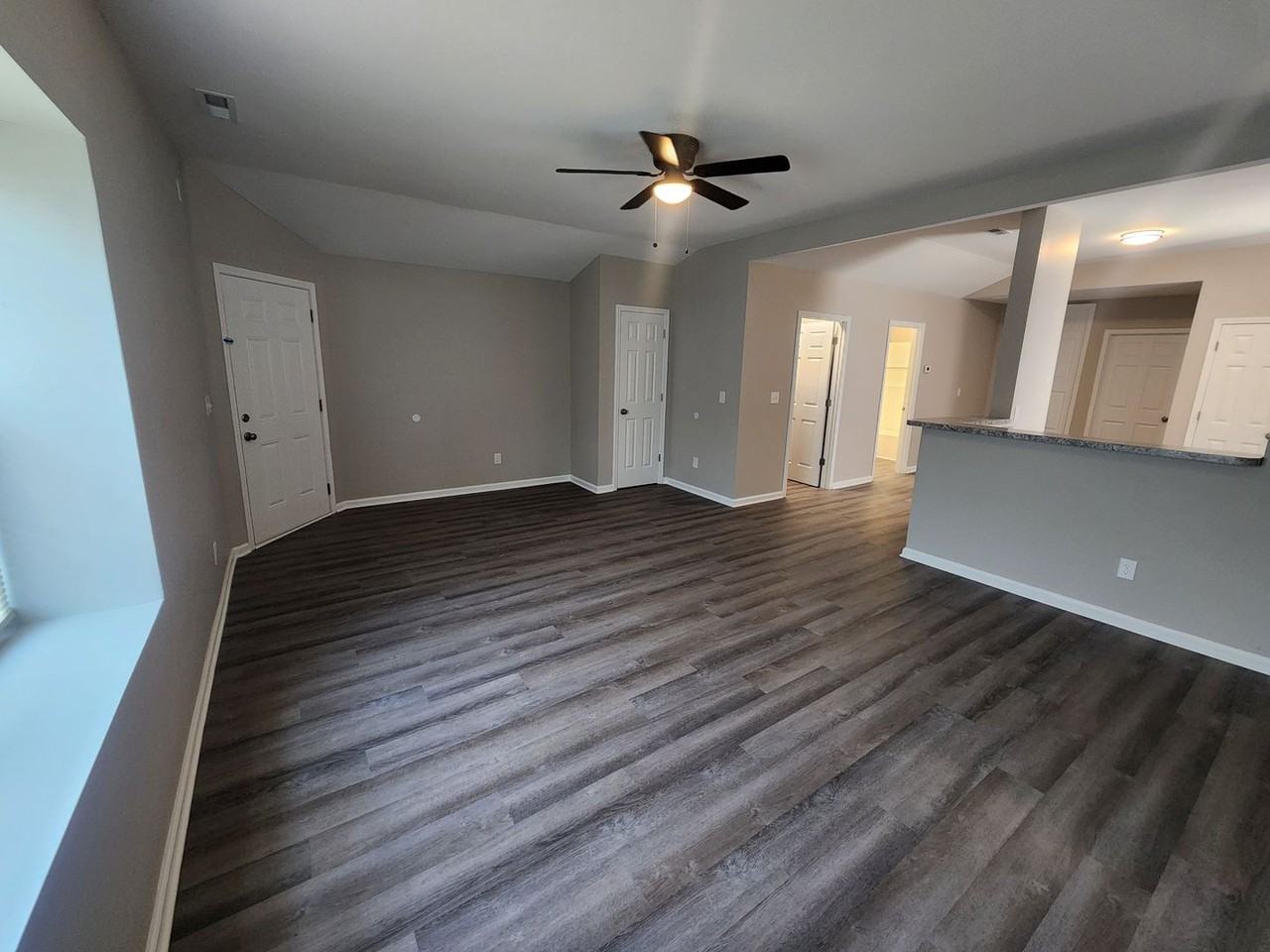 513 S 20th St - Photo 3 of 19
