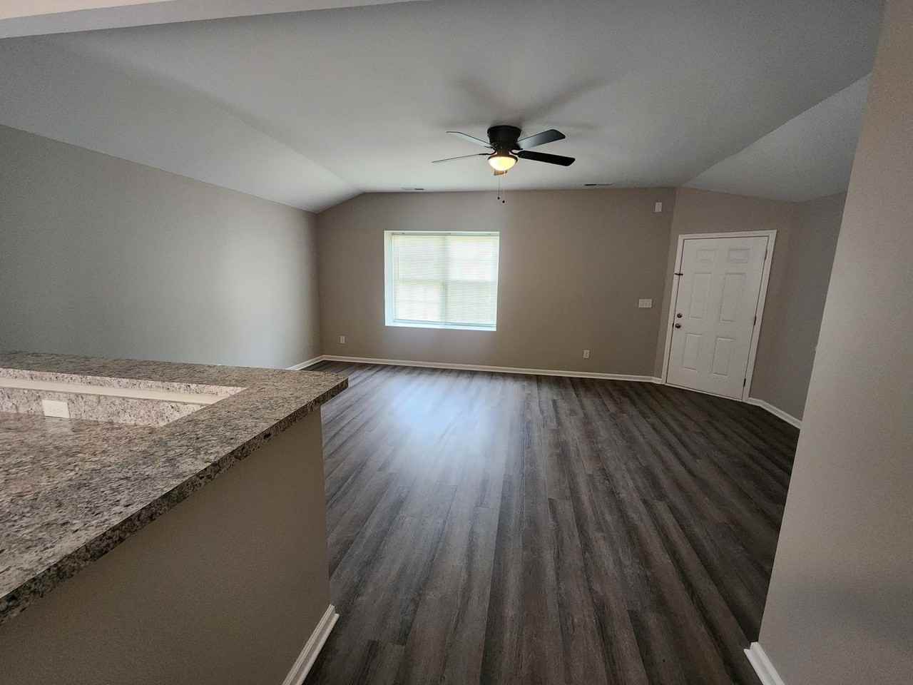 513 S 20th St - Photo 6 of 19