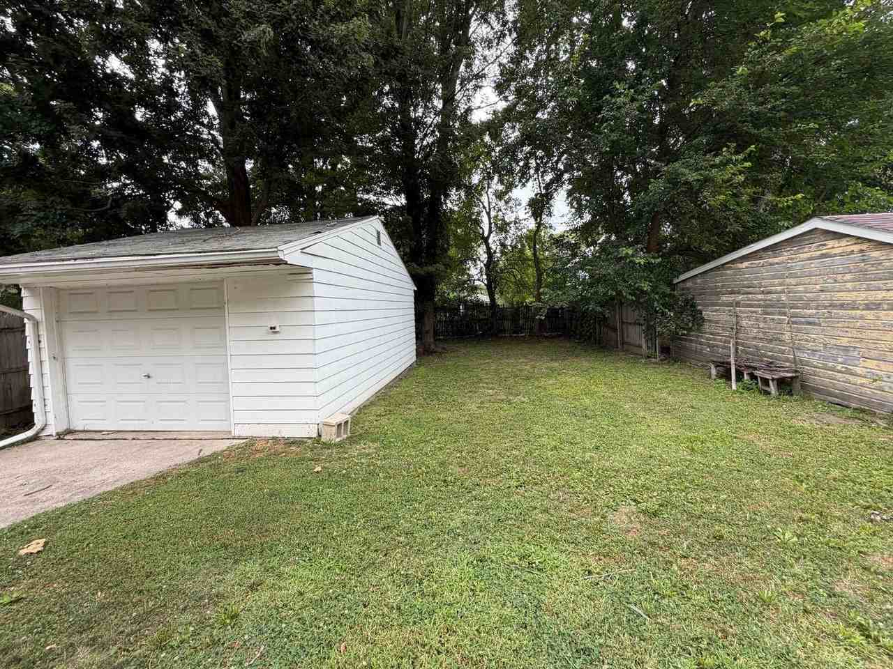 5122 Ancil Rd - Photo 2 of 11