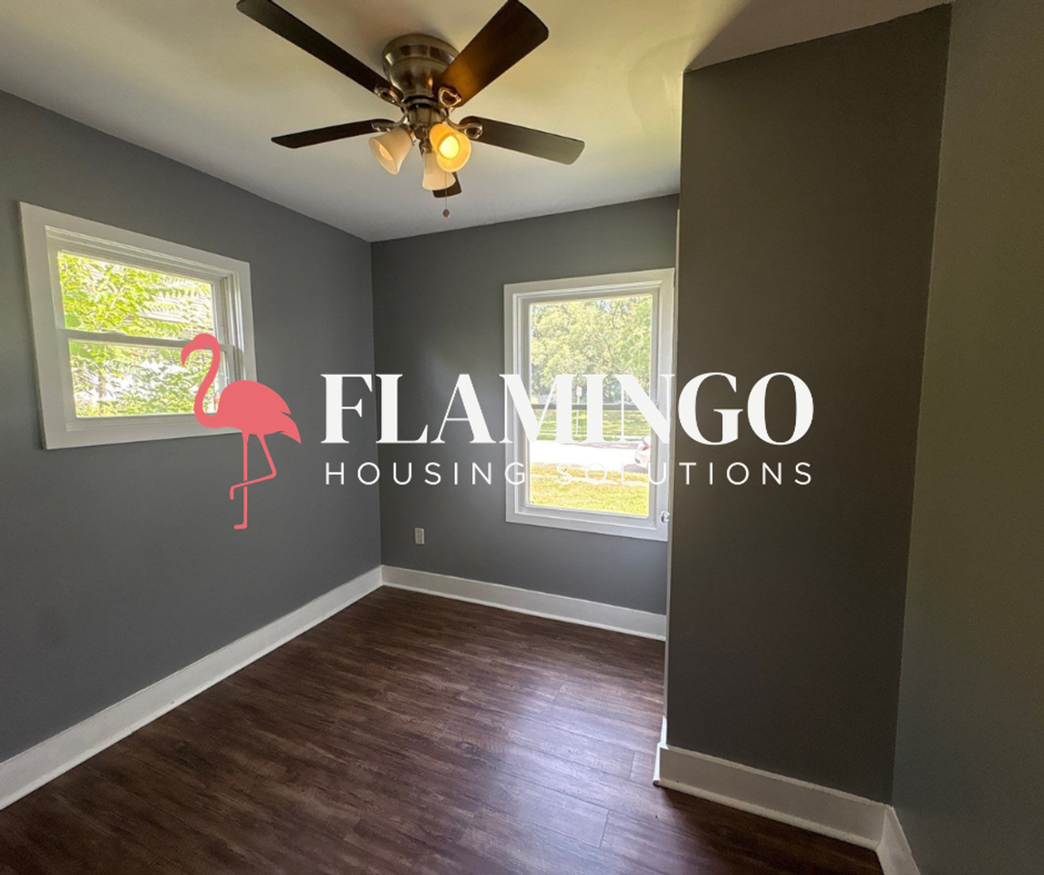 1510 Bancroft St - Photo 5 of 11