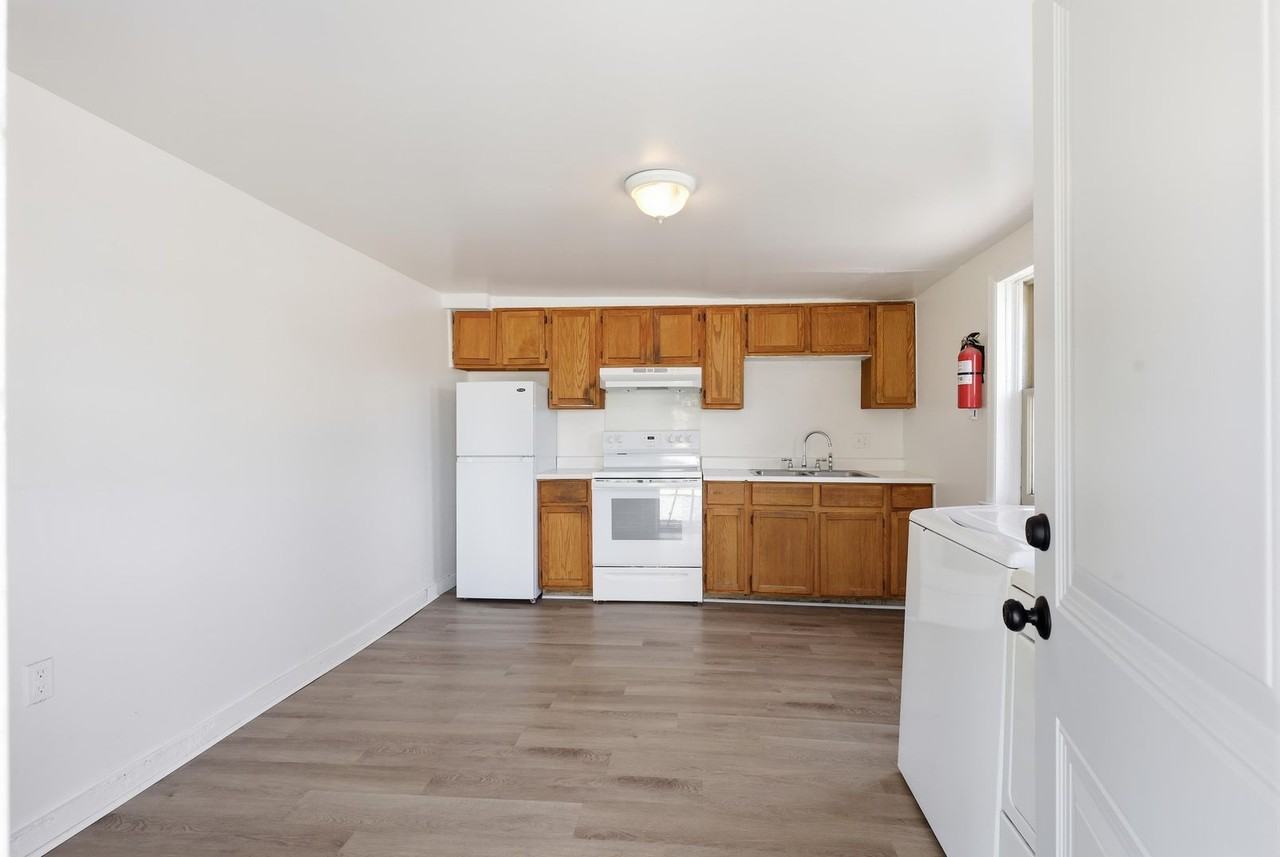 101 West Main St - Photo 2 of 20